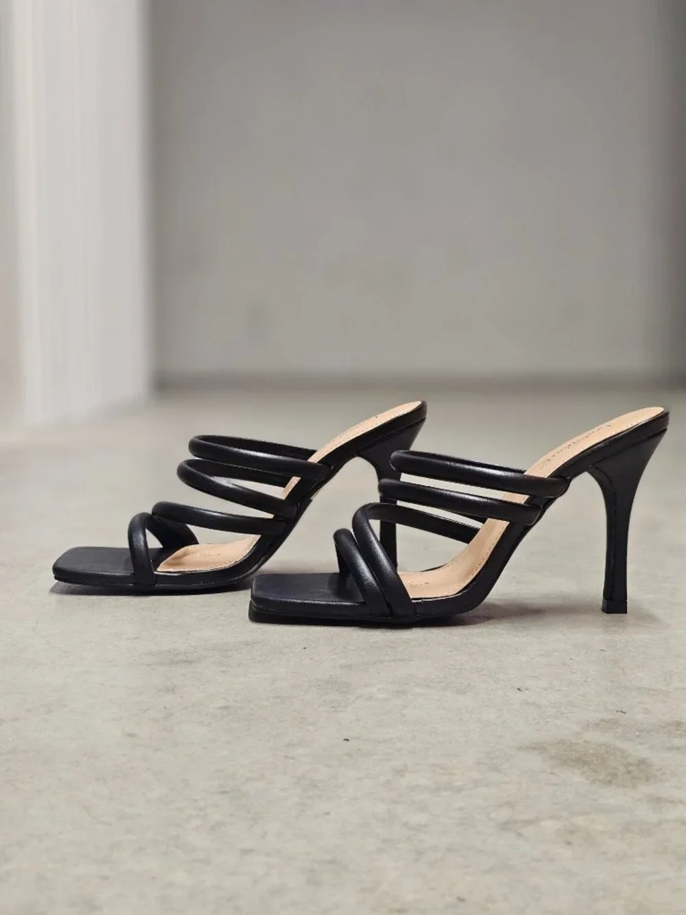 Strappy Black High Heel Sandals With Square Toe Design For Women